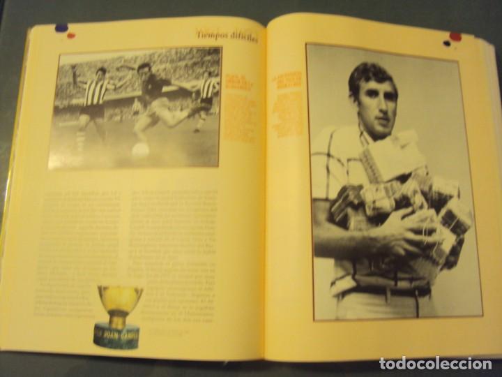 Libros de segunda mano: El libro de oro del Bar&ccedil;a 1899/1995 - Foto 3