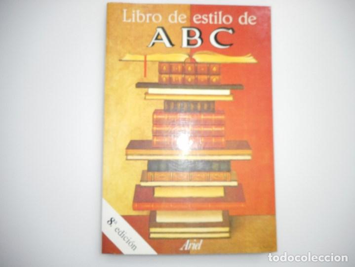 Libros de segunda mano: Libro de estilo A B C       Y91968 - Foto 1