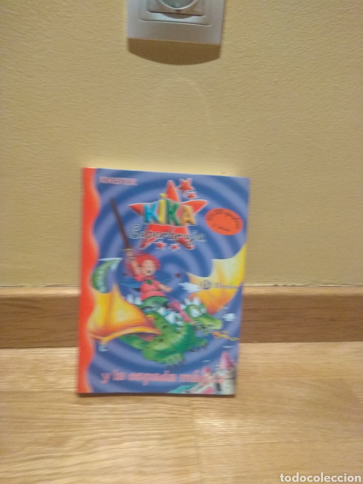 Libros de segunda mano: Kika superbruja y la espada m&aacute;gica - Foto 1