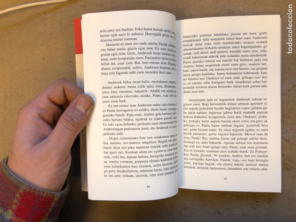 Libros de segunda mano: IPUIN BAKARRAK. XABIER MENDIGUREN. ELKAR 1994. EUSKARAZ. - Foto 4