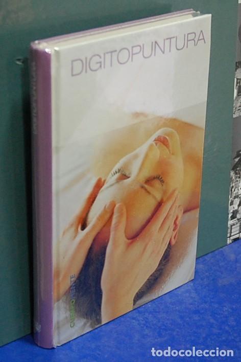 Libros de segunda mano: Digitopuntura. RBA - Foto 1