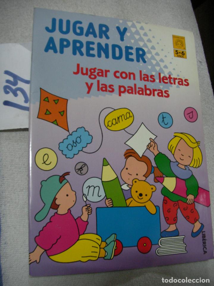 Libros de segunda mano: JUGAR Y APRENDER - Foto 1