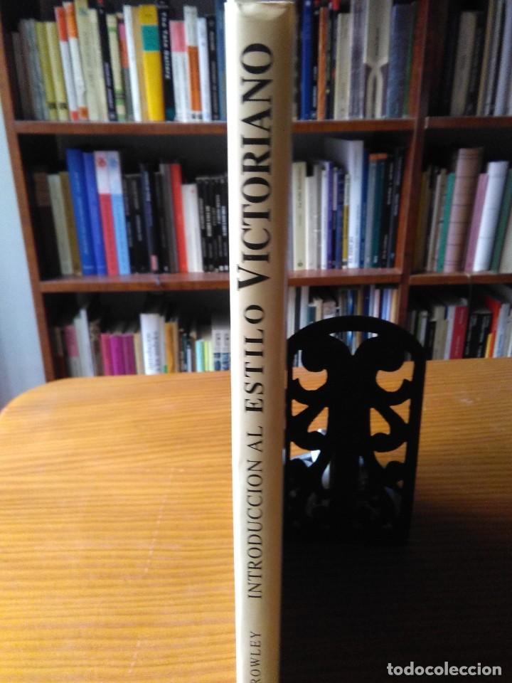 Libros de segunda mano: David Crowley, Introducci&oacute;n al estilo Victoriano - Foto 2