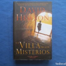Libros de segunda mano: DAVID HEWSON - LA VILLA DE LOS MISTERIOS - SAGA NIC COSTA - DESCATALOGADO. Lote 153786518