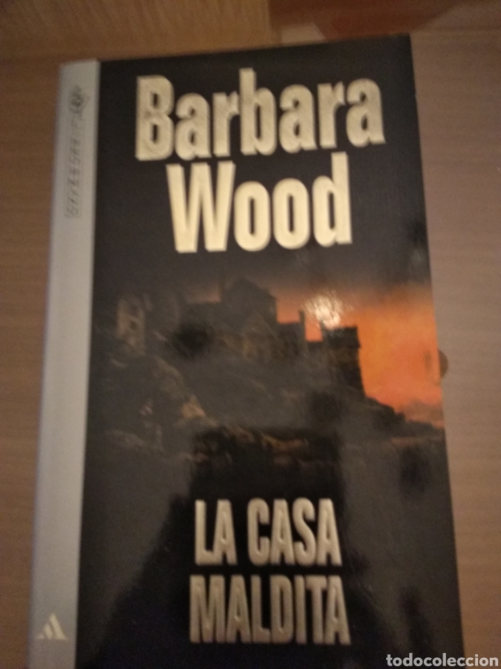 Libros de segunda mano: La casa maldita. Barbara Wood - Foto 1