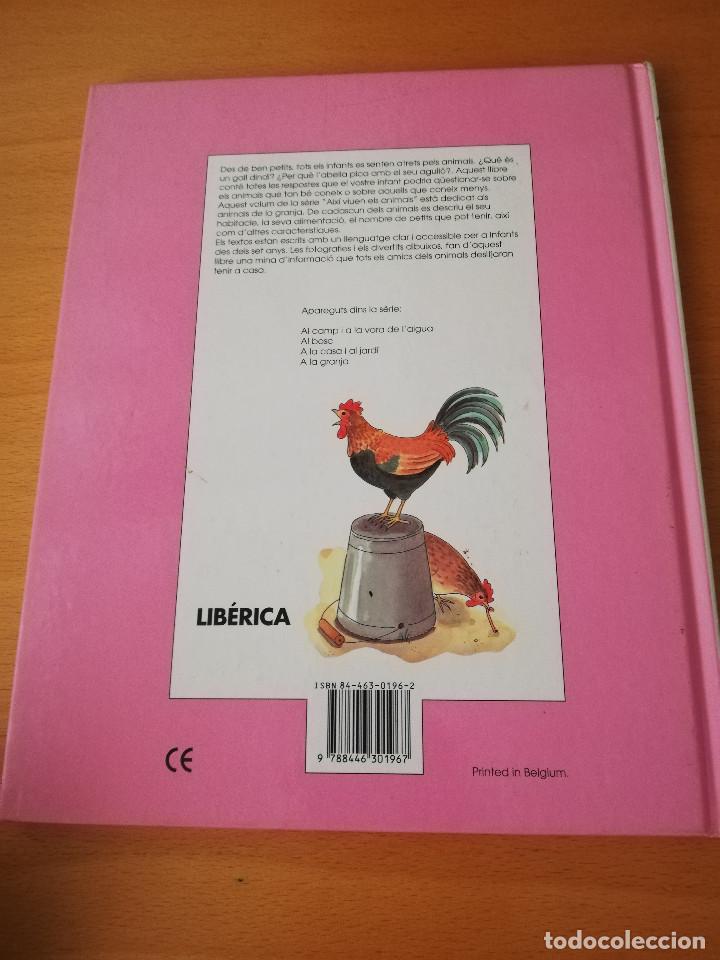 Libros de segunda mano: AIX&Iacute; VIUEN ELS ANIMALS A LA GRANJA (LIBERICA) - Foto 9