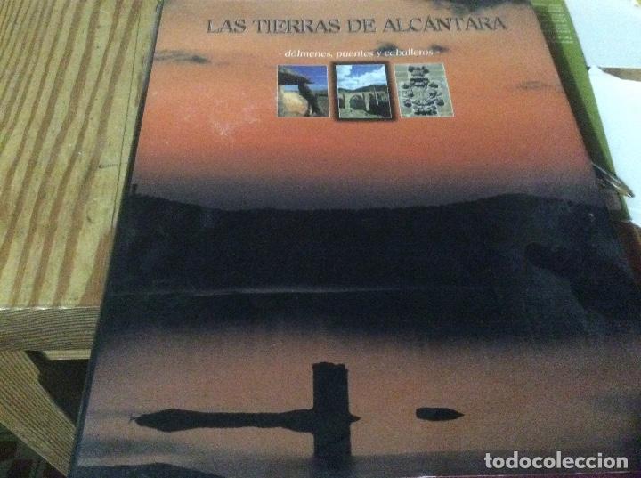 Libri di seconda mano: Las tierras de alcantara dolmenes puentes y caballeros
