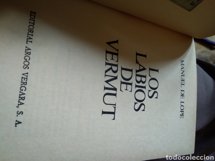 Libros de segunda mano: LOS LABIOS DE VERMUT. MANUEL DE LOPE #0868 - Foto 2