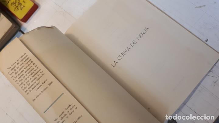 Libros de segunda mano: La Cueva de Nerja, Sime&oacute;n Gim&eacute;nez Reyna. 1964 - Foto 2