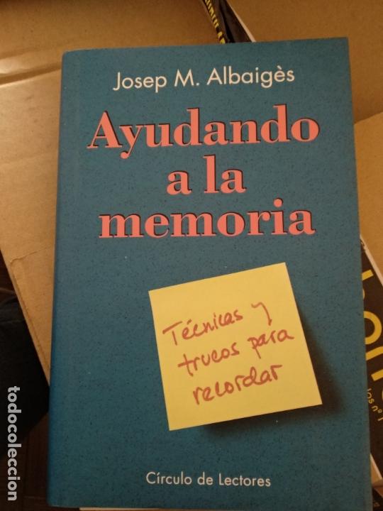 Libros de segunda mano: AYUDANDO A LA MEMORIA. JOSEP ALBAIG&Egrave;S - Foto 1