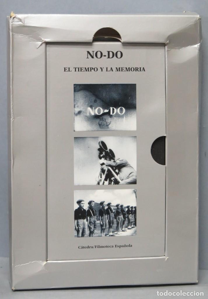 Libros de segunda mano: NO-DO. EL TIEMPO Y LA MEMORIA. LIBRO + VHS - Foto 2