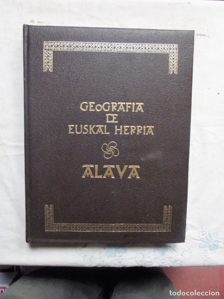 Libros de segunda mano: GEOGRAFIA DE EUSKAL HERRIA  5 TOMOS - Foto 3