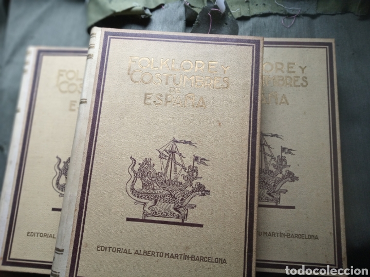 Libros de segunda mano: Folklore y costumbres de Espa&ntilde;a. - Foto 1