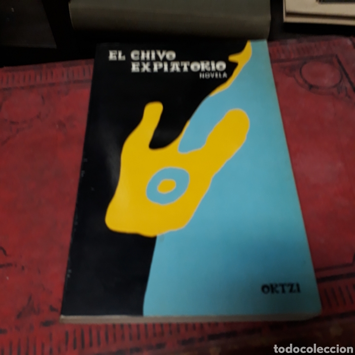 Libros de segunda mano: El chivo expiatorio, Ortzi,Elkar - Foto 1