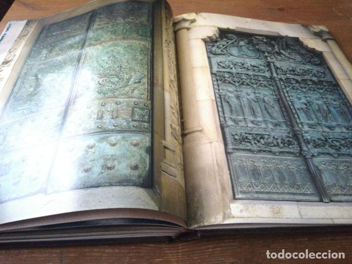 Libros de segunda mano: Comillas modernista. - Foto 7