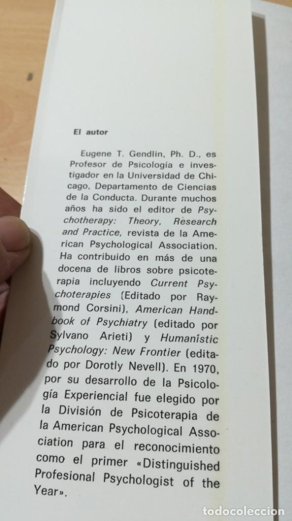 Libros de segunda mano: FOCUSING	 / 	PROCESO Y TECNICA DEL ENFOQUE CORPORAL	 / 	EUGENE  T GENLIND PH D	 / 		 / 	TEXTO 30 - Foto 4