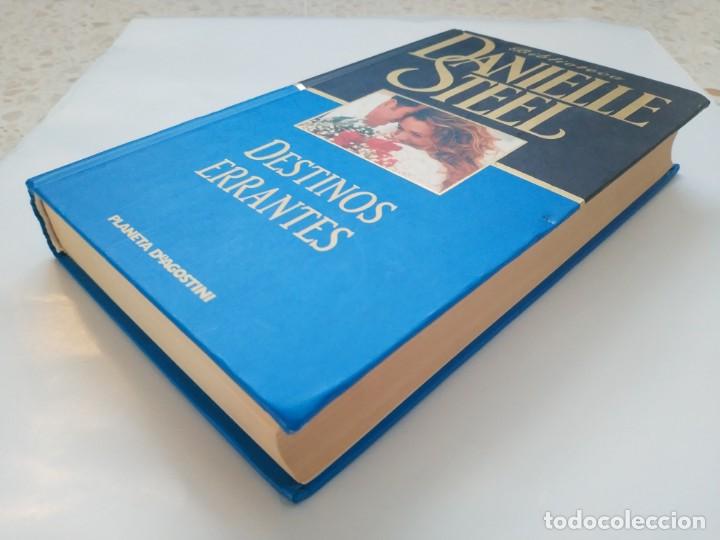 Libros de segunda mano: DESTINOS ERRANTES.- DANIELLE STEEL - Foto 1