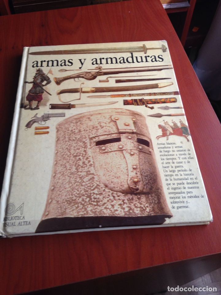 Libros de segunda mano: Libro armas y armaduras - Foto 1