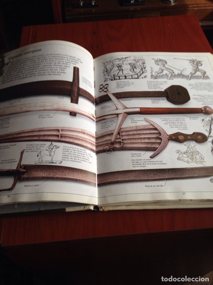 Libros de segunda mano: Libro armas y armaduras - Foto 5