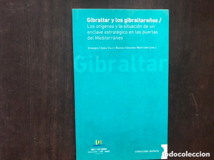 Libros de segunda mano: Gibraltar y los gibraltare&ntilde;os. Enrique Ojeda - Foto 1