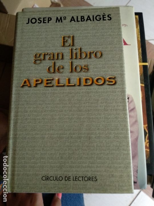 Libros de segunda mano: El gran libro de los apellidos. ALBAIG&Egrave;S, Josep Maria. Ed. Circulo - Foto 1