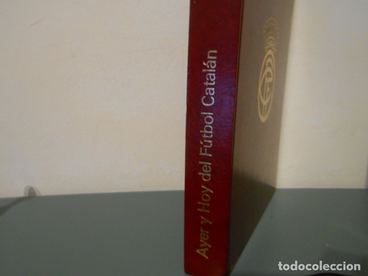 Libros de segunda mano: AYER Y HOY DEL FUTBOL CATALAN - Foto 2