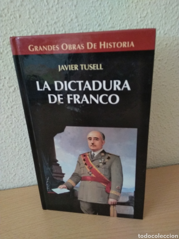 Libros de segunda mano: La dictadura de Franco. Javier Tusell - Foto 1