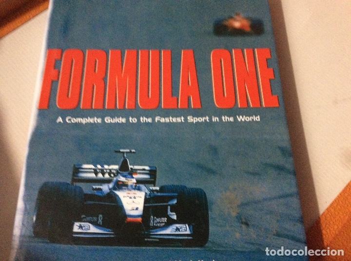 Libri di seconda mano: The concise encyclopedia of Formula One David Tremayune and Mark Hughes a complete guide to the fast