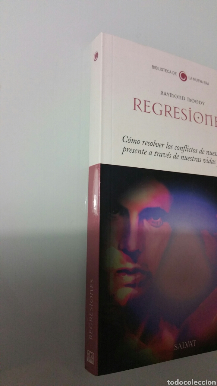 Libros de segunda mano: Regresiones. Raymond Moody, salvat 2008. - Foto 2