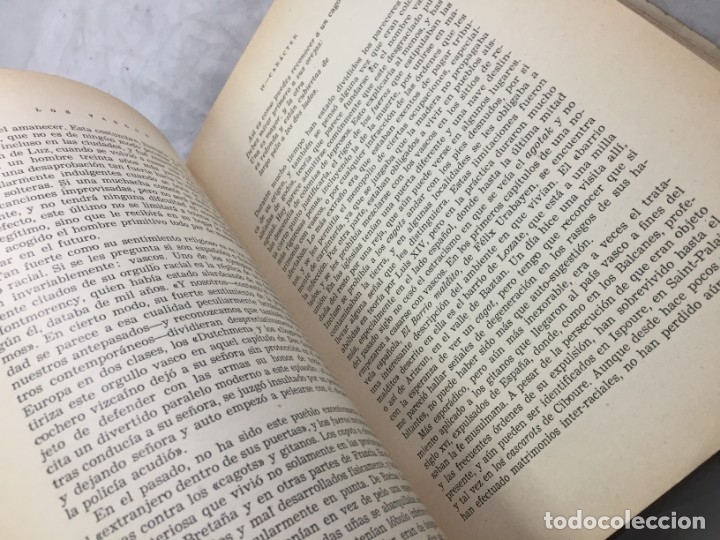 Libros de segunda mano: Los vascos. Rodney Gallop. 1955 - Foto 10