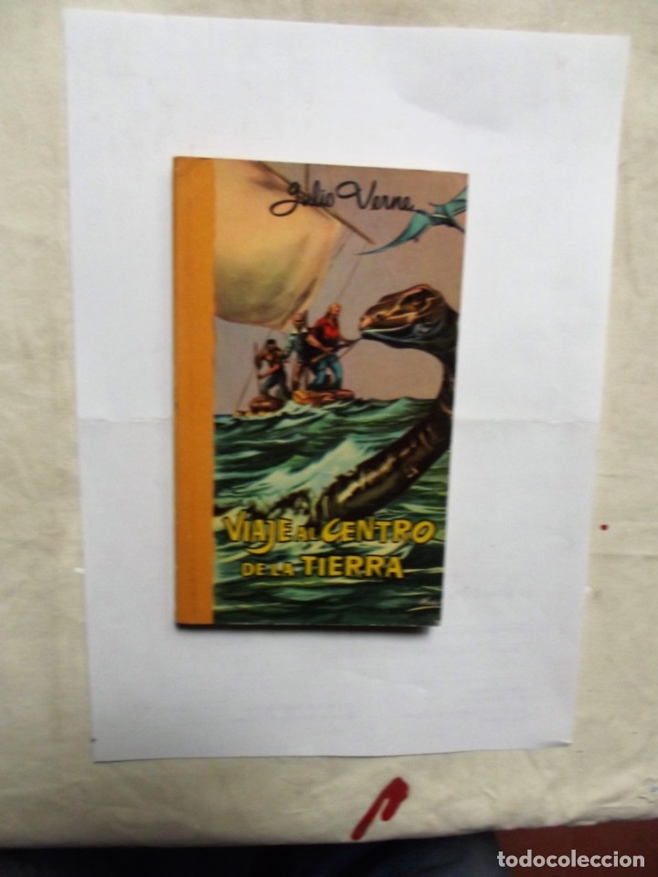 Libros de segunda mano: VIAJE AL CENTRO DE LA TIERRA DE JULIO VERNE - Foto 1