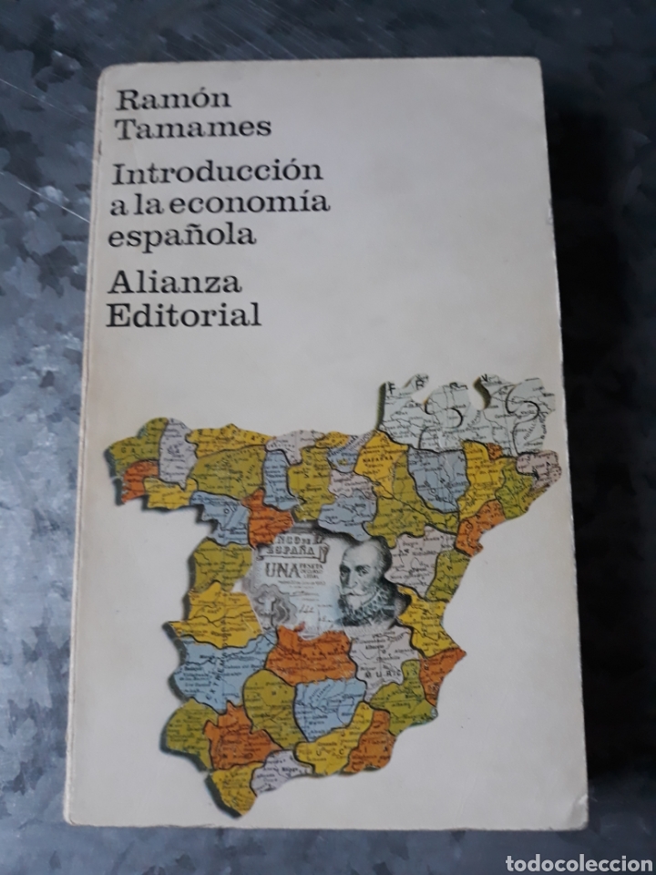 Libros de segunda mano: Introducci&oacute;n a la econom&iacute;a espa&ntilde;ola, Ram&oacute;n Tamames. - Foto 1