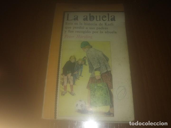 Libros de segunda mano: Libro LA ABUELA historia de KARLI Peter H&auml;rtling - Foto 1