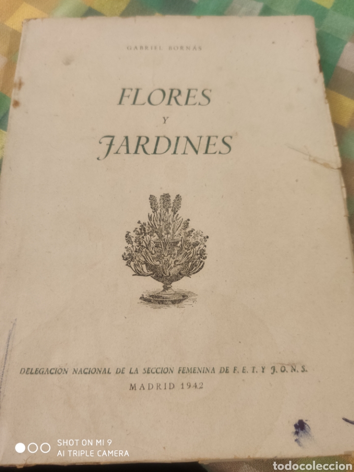 Libros de segunda mano: Flores y jardines. Gabriel Bornas - Foto 1