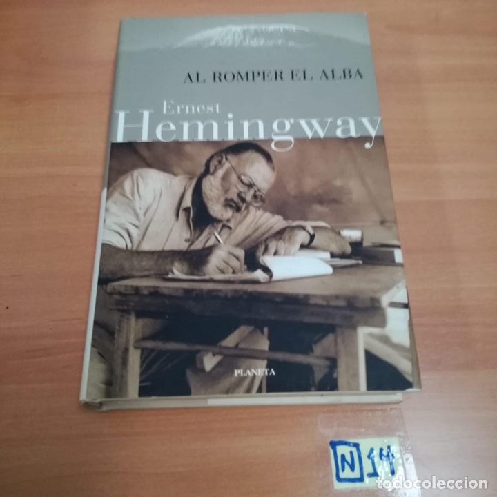 Libros de segunda mano: Al romper el alba - Foto 1