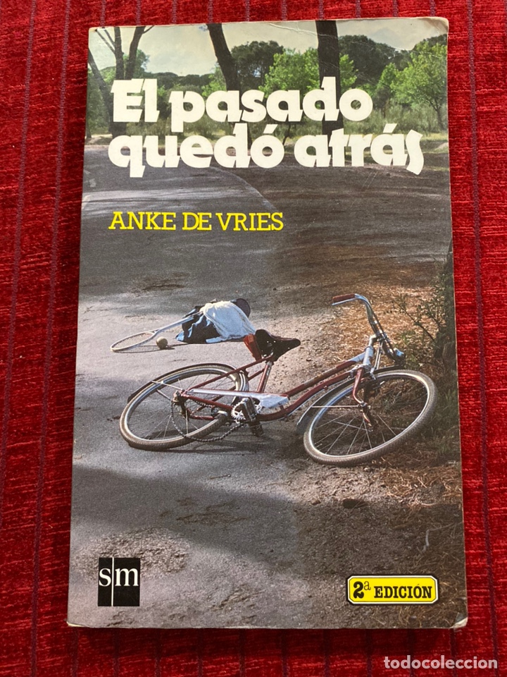 Libros de segunda mano: El pasado qued&oacute; atr&aacute;s Anke de vries - Foto 1