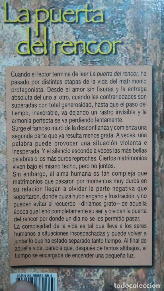 Libros de segunda mano: LA PUERTA DEL RENCOR. CRUZ SENDINO. CON DEDICATORIA AUTOGRAFA DE LA AUTORA - Foto 2