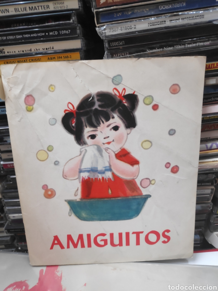 Libros de segunda mano: Amiguitos edici&oacute;n China en espa&ntilde;ol - Foto 1