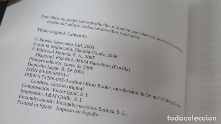 Libros de segunda mano: 2006.- EL LABERINTO. MOSSE - Foto 2