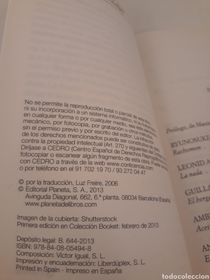 Libros de segunda mano: Cuentos breves para leer en el bus.Booket. - Foto 4