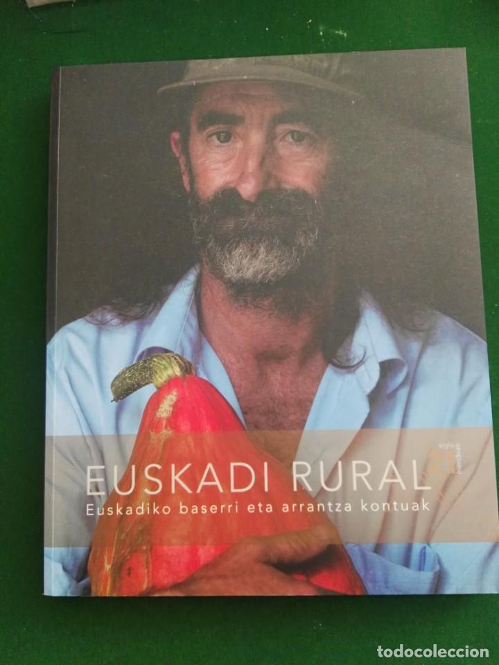 Libros de segunda mano: Libro euskadi rural - Foto 1