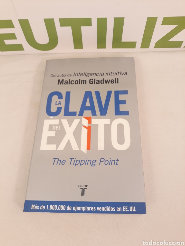 Libros de segunda mano: La clave del exito.Malcolm Gladwell.Taurus. - Foto 1