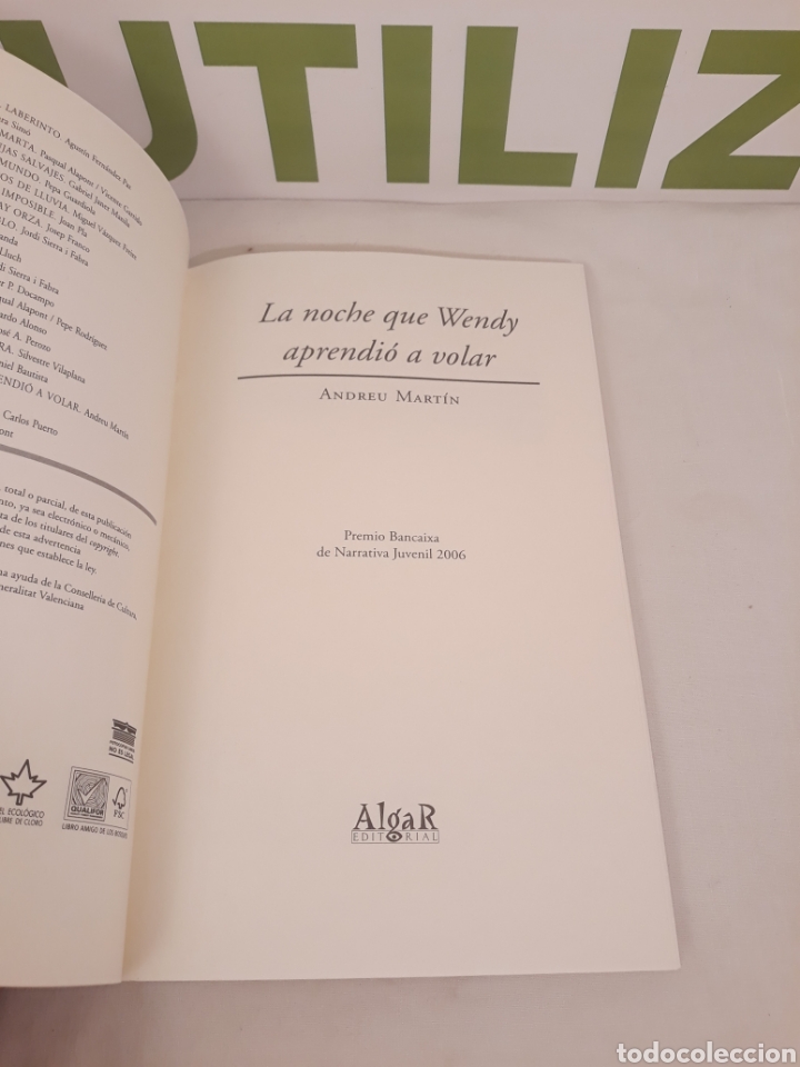 Libros de segunda mano: La noche que Wendy aprendi&oacute; a volar. Andreu Martin. - Foto 3