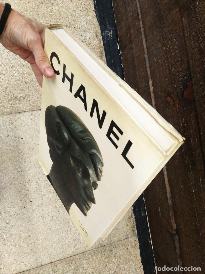 Libros de segunda mano: Chanel de Jean Leymarie. Ediciones Destino. Moda - Foto 2