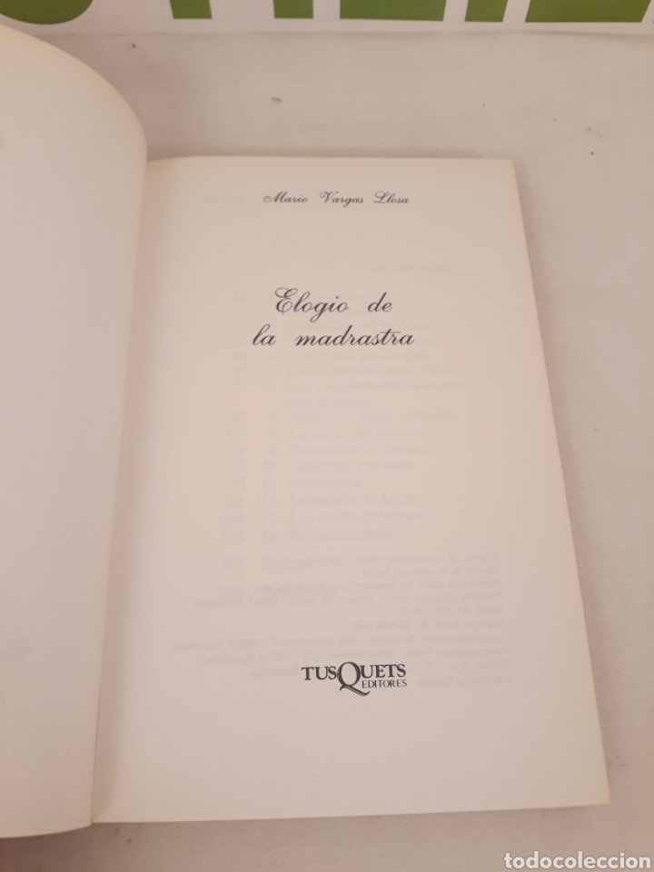 Libros de segunda mano: Elogio de la madastra.Mario Vargas llosa. - Foto 3
