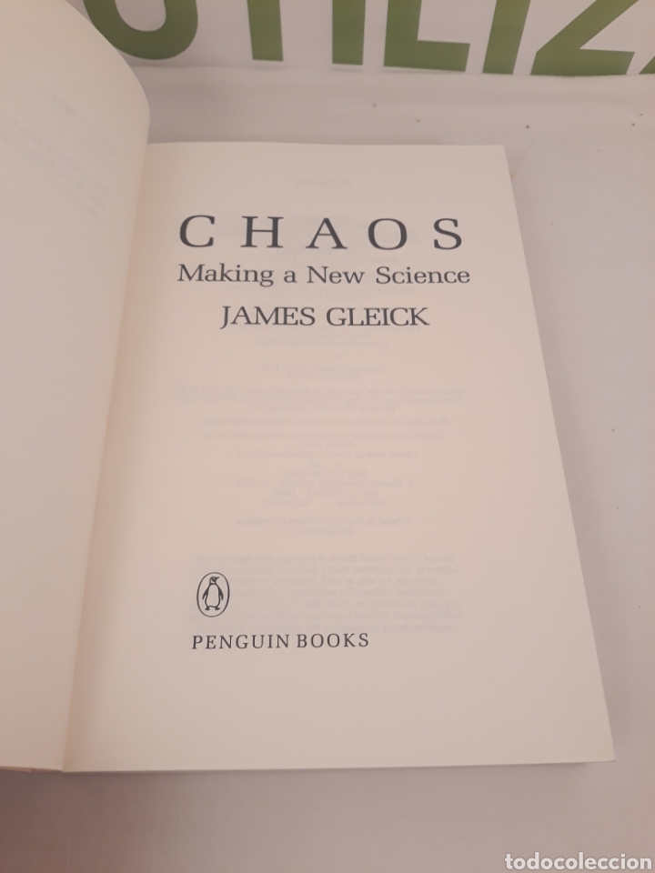 Libros de segunda mano: Chaos. making a new science. James Gleick. - Foto 3