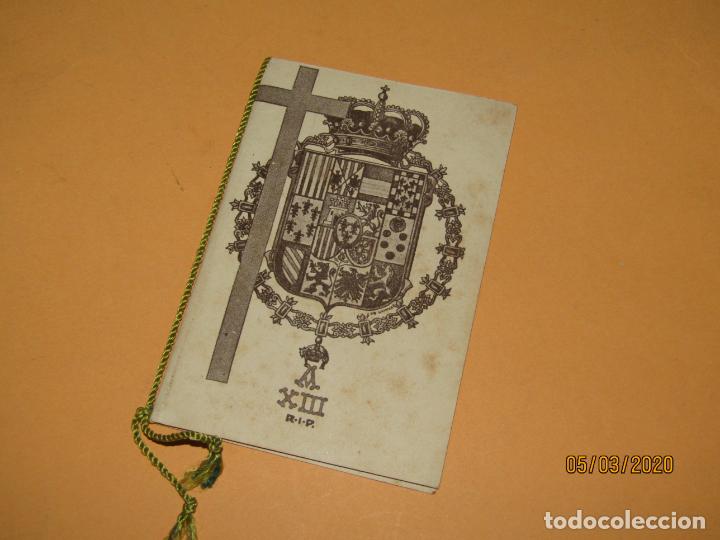 Libros de segunda mano: Antiguo Librito VIII Aniversario Fallecimiento del ALFONSO XIII el 28-2-41 - 1949