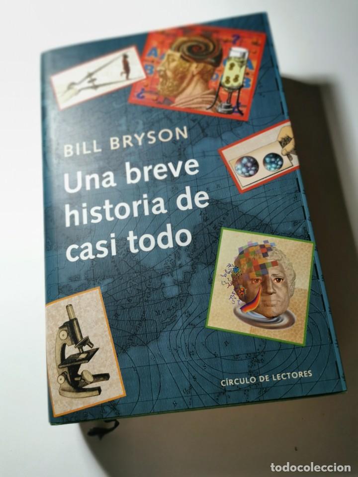 Libros de segunda mano: UNA BREVE HISTORIA DE CASI TODO (BILL BRYSON) - Foto 1