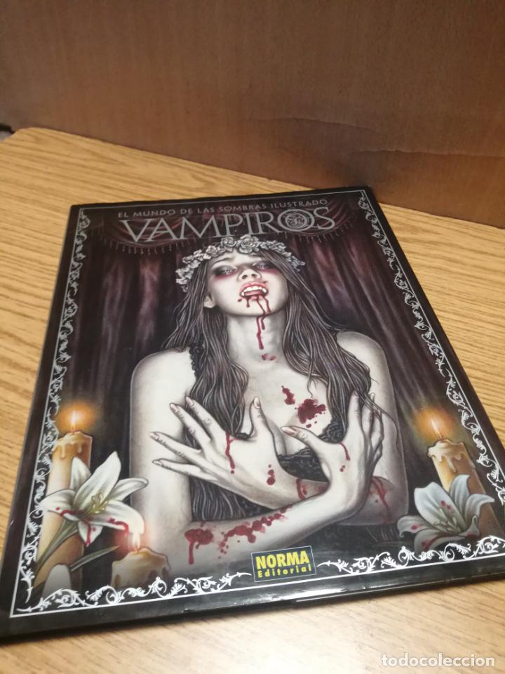 Libri di seconda mano: EL MUNDO DE LOS VAMPIROS ILUSTRADO