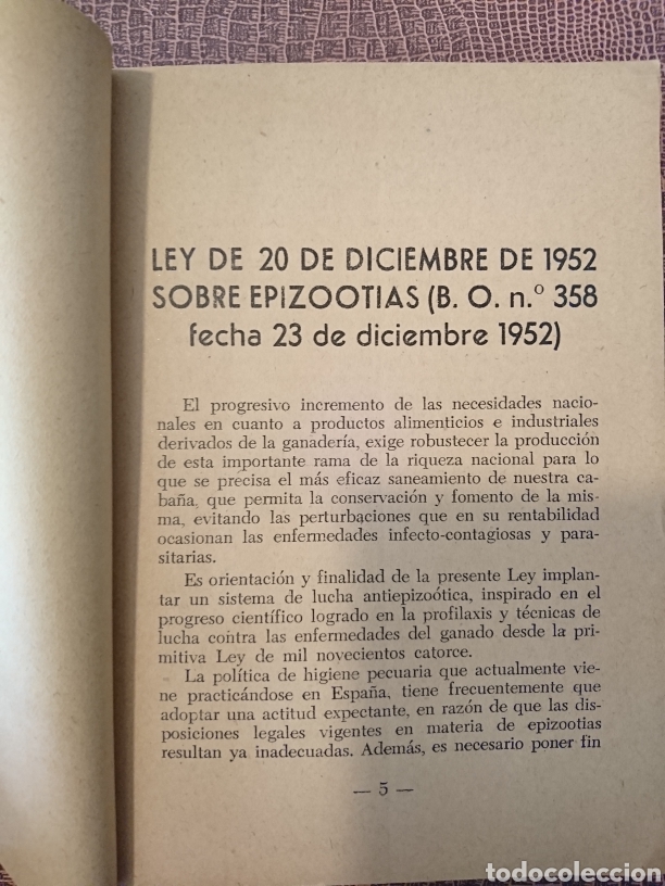 Libros de segunda mano: Ley y reglamento de epizootias, tarifas - Foto 2